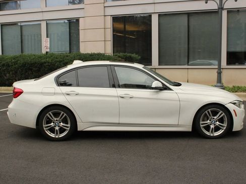 Used 2016 BMW 328i Sedan w/ M Sport Package RWD image 6
