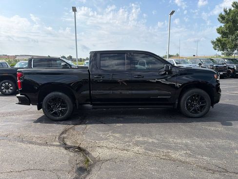 Used 2024 Chevrolet Silverado 1500 High Country w/ Midnight Edition AWD/4WD image 4