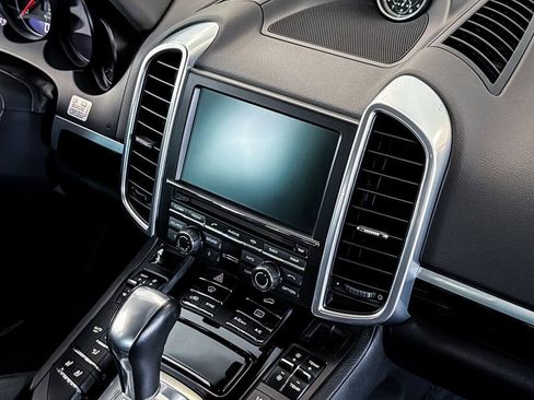 Used 2014 Porsche Cayenne Diesel AWD/4WD image 30