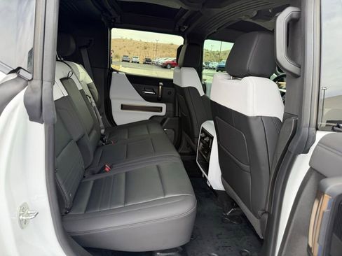 Used 2024 GMC Hummer EV 3X image 17