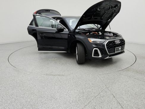 Used 2023 Audi Q5 e Premium Plus w/ Premium Plus Package AWD/4WD image 10