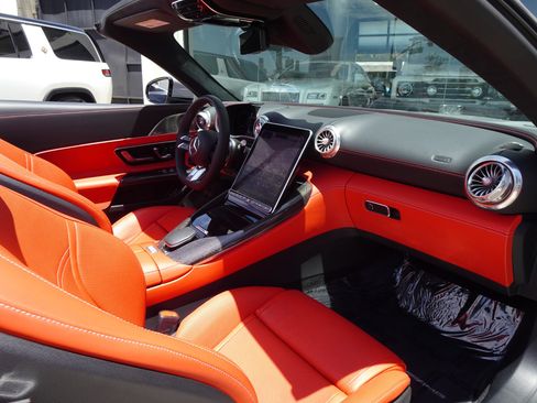 Used 2022 Mercedes-Benz SL 63 AMG 4MATIC image 16