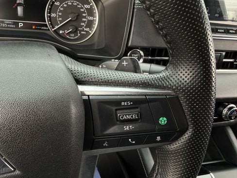 Used 2024 Mitsubishi Outlander SE image 32