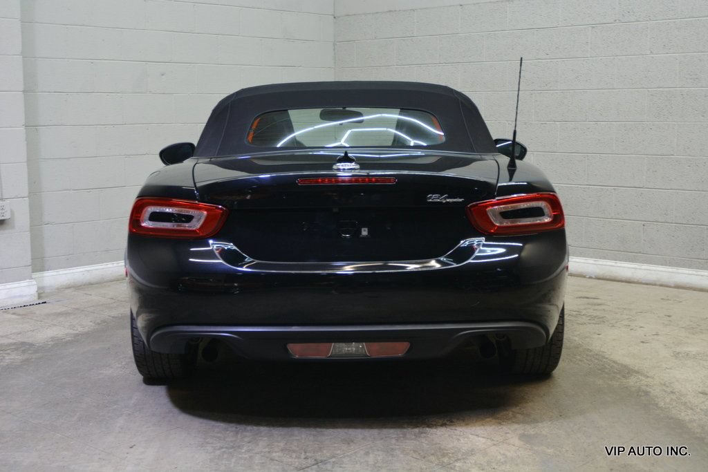 Used 2018 FIAT 124 Spider Classica w/ Technology & Siriusxm Group RWD image 13