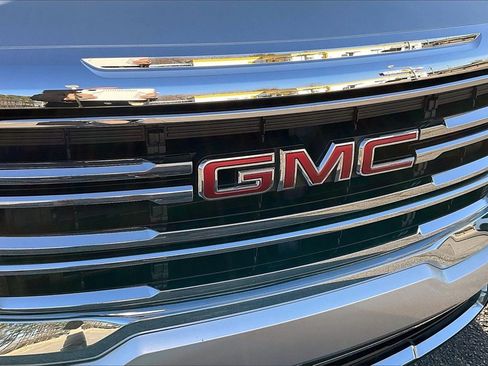 Used 2020 GMC Acadia SLE w/ Driver Convenience Package image 27