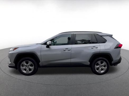 Used 2025 Toyota RAV4 XLE image 9