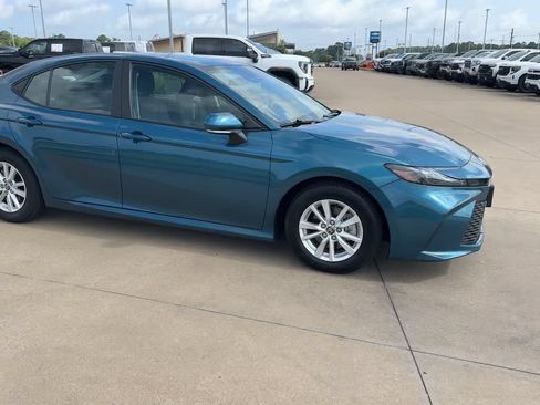 Used 2025 Toyota Camry LE FWD image 2