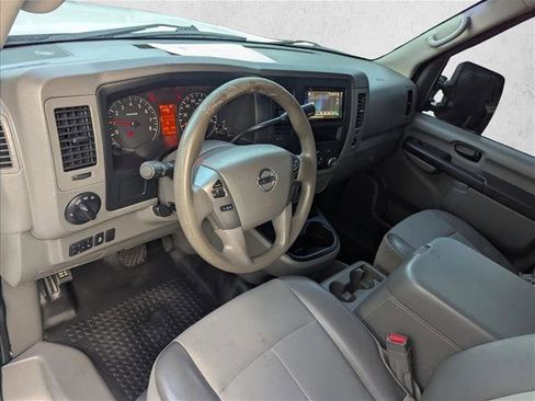 Used 2017 Nissan NV 3500 SL image 15