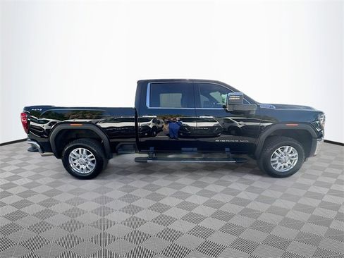 Used 2024 GMC Sierra 2500 SLT w/ SLT Premium Package image 8