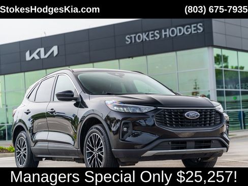 Used 2024 Ford Escape SE FWD image 1