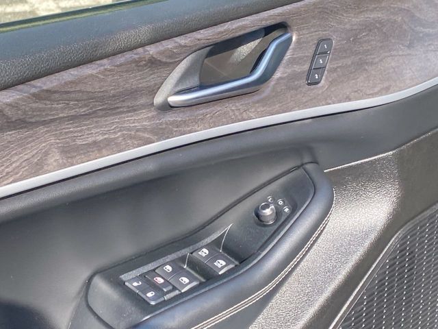 Used 2023 Jeep Grand Cherokee Limited AWD/4WD image 23