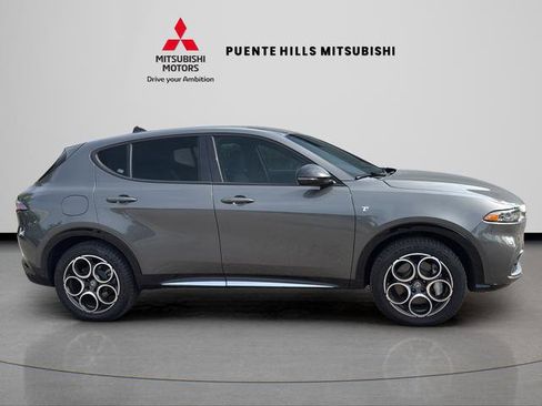 Used 2024 Alfa Romeo Tonale Ti w/ Premium Interior Package image 4