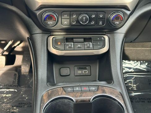 Used 2022 GMC Acadia Denali image 20