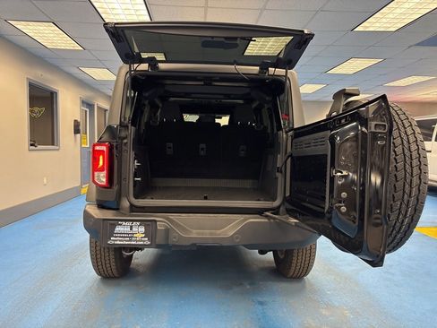 Used 2025 Ford Bronco Big Bend image 9