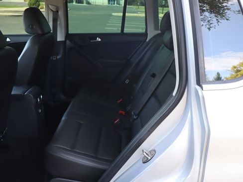 Used 2017 Volkswagen Tiguan Wolfsburg Edition AWD/4WD image 20