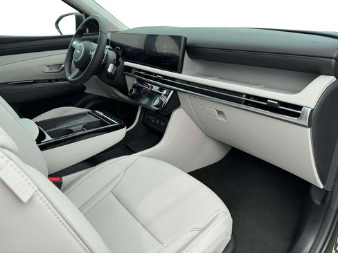New 2025 Hyundai Tucson Limited image 15