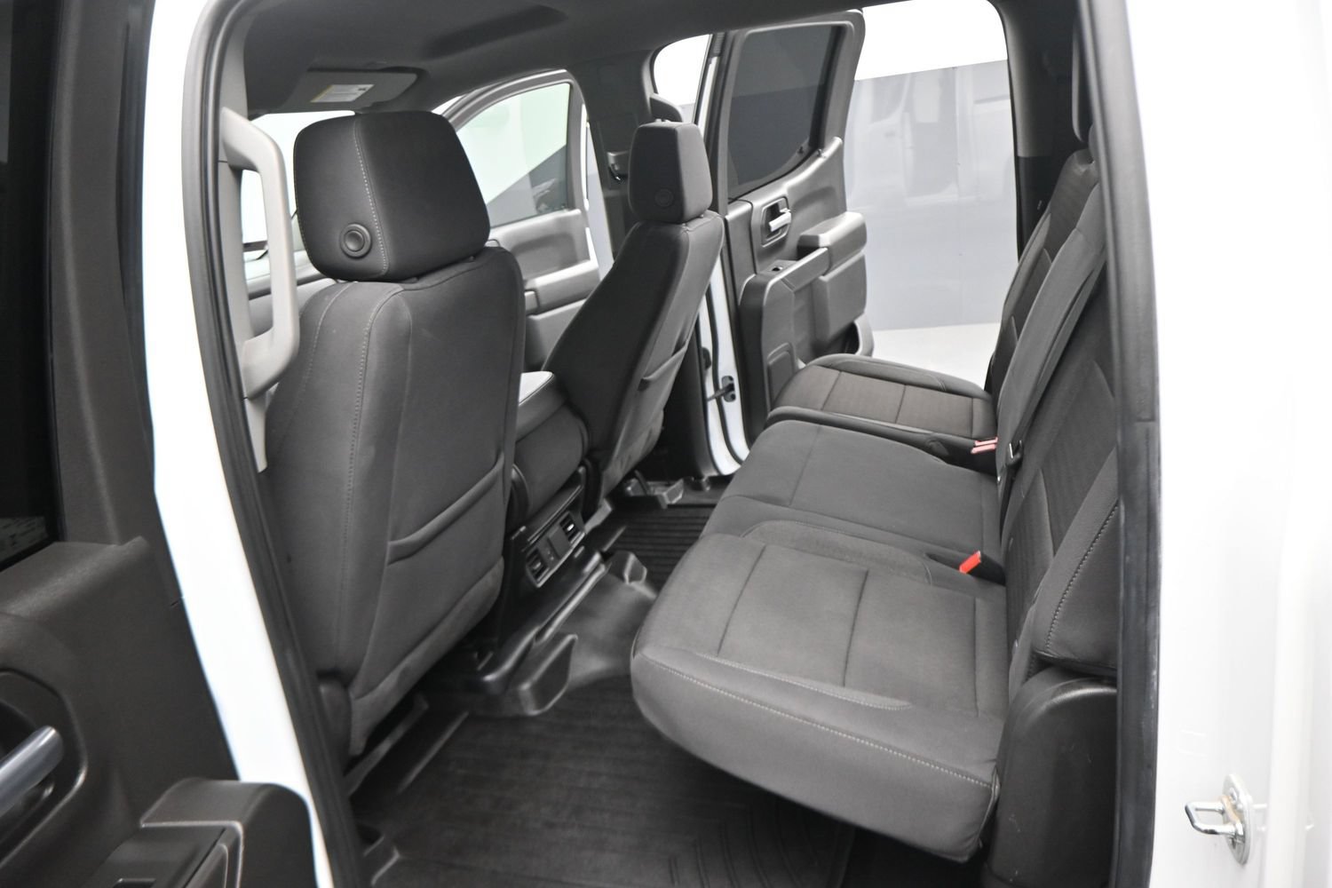 Used 2025 GMC Sierra 1500 Pro w/ Pro Value Package AWD/4WD image 2