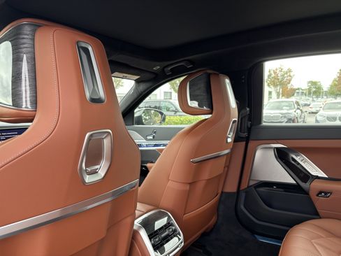 New 2026 BMW 750e xDrive AWD/4WD image 34