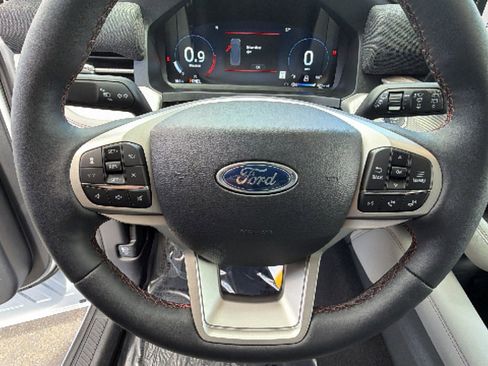 New 2026 Ford Explorer Active AWD/4WD image 18