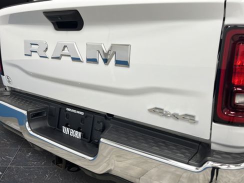 Used 2025 RAM 2500 Tradesman AWD/4WD image 38