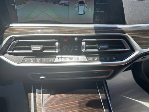 Used 2021 BMW X7 xDrive40i w/ Premium Package 2 AWD/4WD image 22