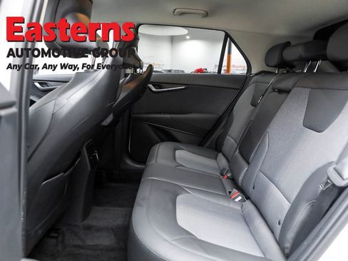 Used 2023 Kia Niro EX image 21