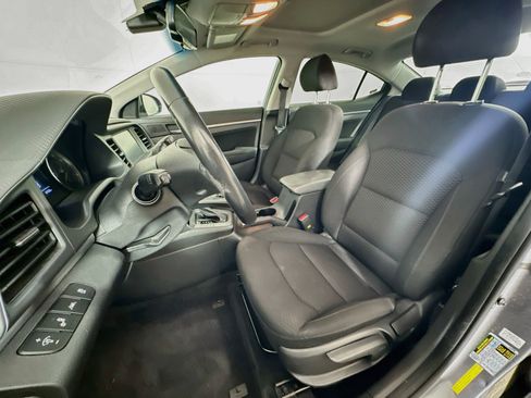 Used 2019 Hyundai Elantra Value Edition w/ Cargo Package FWD image 13