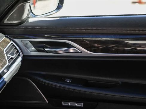 Used 2017 BMW 740e xDrive image 20