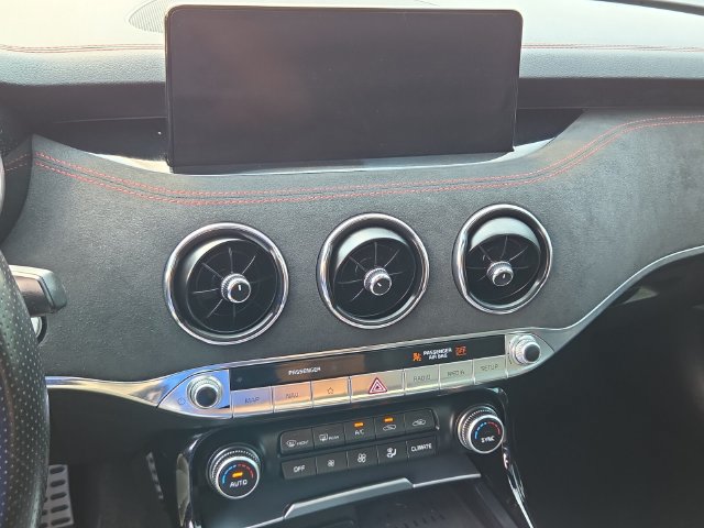 Used 2023 Kia Stinger GT2 RWD image 22