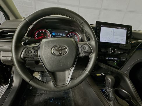 Used 2023 Toyota Camry XSE FWD image 15