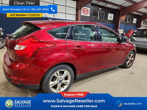 Used 2013 Ford Focus SE w/ SE Winter Pkg image 4