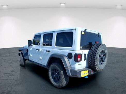 Used 2023 Jeep Wrangler Unlimited w/ Sun & Screen Package AWD/4WD image 17