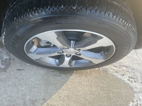 Used 2024 Jeep Grand Cherokee Limited 4xe w/ Luxury Tech Group II image 16