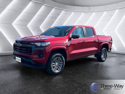 Certified 2023 Chevrolet Colorado LT w/ LT Convenience Package II AWD/4WD image 1