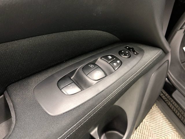Used 2017 Nissan Pathfinder SV AWD/4WD image 13