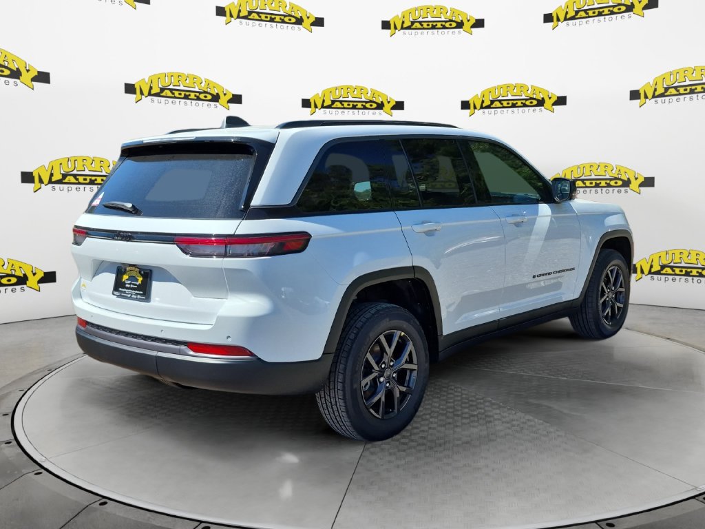 New 2027 Jeep Grand Cherokee Altitude RWD image 5