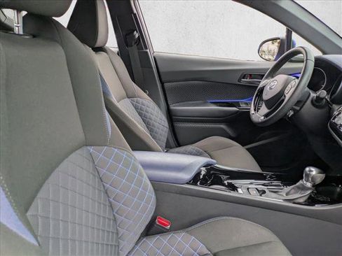 Certified 2020 Toyota C-HR XLE image 19