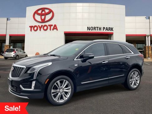 Used 2023 Cadillac XT5 Premium Luxury w/ Technology Package FWD image 1