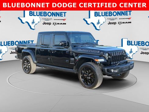 Used 2023 Jeep Gladiator Overland AWD/4WD image 3