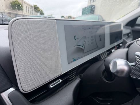 Used 2023 Hyundai Ioniq 5 Limited image 13