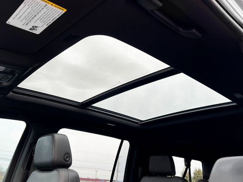 Used 2021 Chevrolet Suburban Z71 image 6