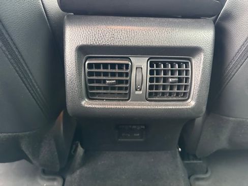 Used 2025 Toyota Camry SE image 22