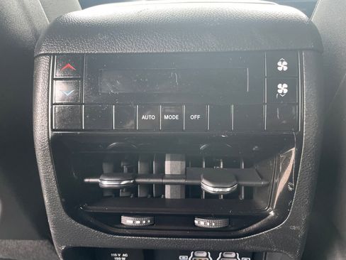 Used 2025 Jeep Grand Cherokee L Altitude w/ Trailer Tow Package image 40