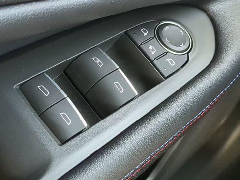 New 2025 Chevrolet Blazer EV RS image 23