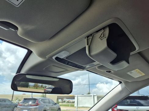 Used 2025 Honda CR-V LX image 22