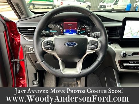 Used 2024 Ford Explorer XLT w/ Equipment Group 202A AWD/4WD image 8