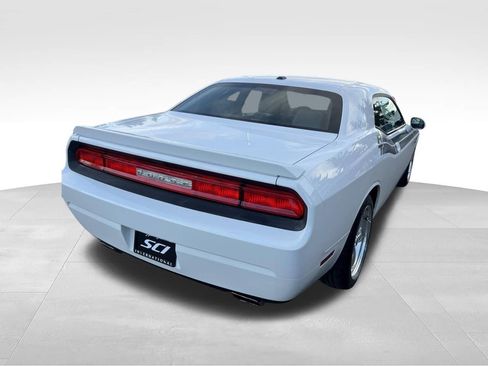 Used 2012 Dodge Challenger R/T RWD image 5