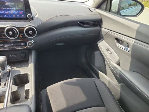 Certified 2021 Nissan Sentra SV FWD image 17