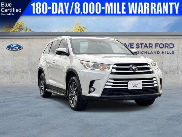 Used 2019 Toyota Highlander XLE FWD image 1