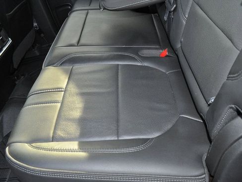 Used 2019 Chevrolet Silverado 1500 High Country w/ Technology Package image 15